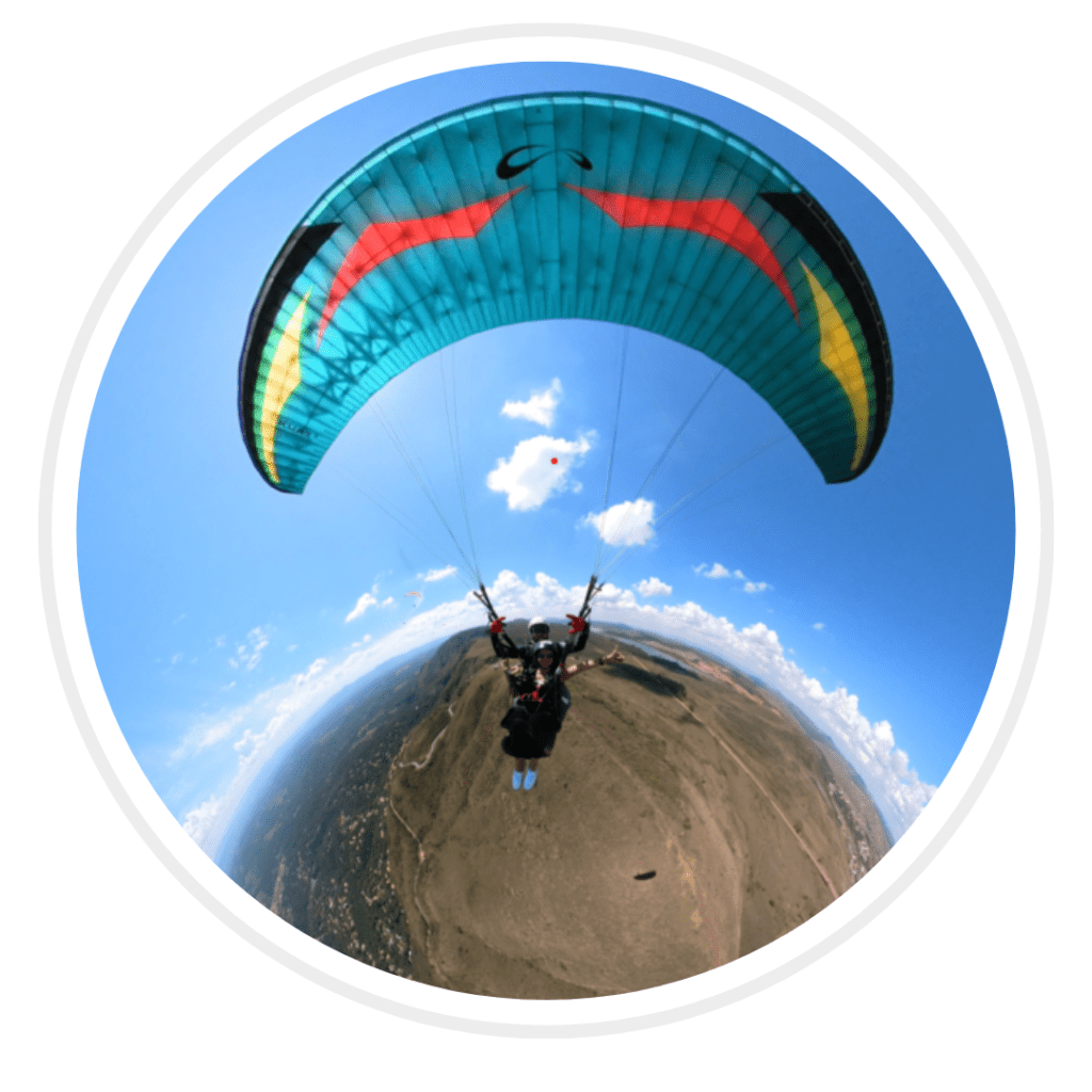 Parapente BH - Voo duplo no Topo do Mundo - Serra da Moeda