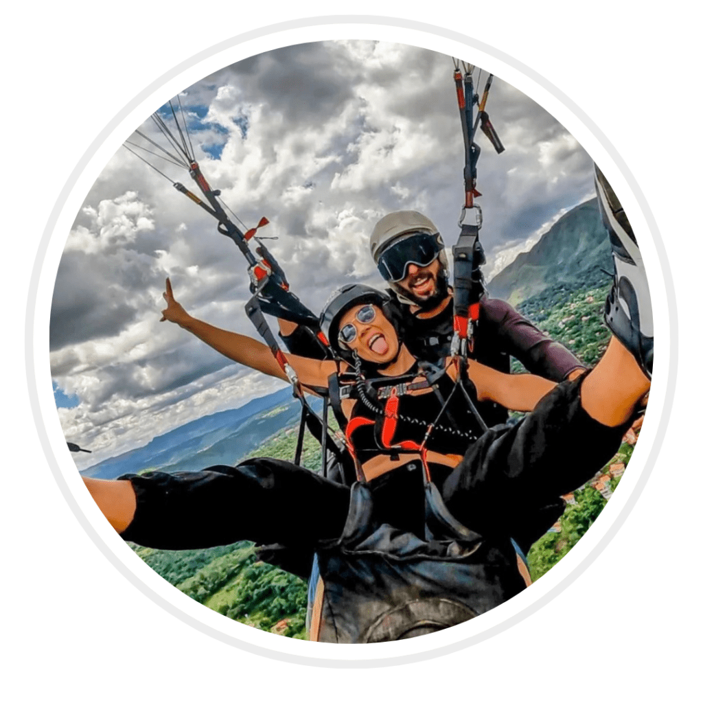 Voo duplo de parapente em BH com instrutor - Vinny Paraglider